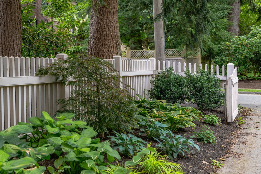 Picket Fence – Chestnut Hill