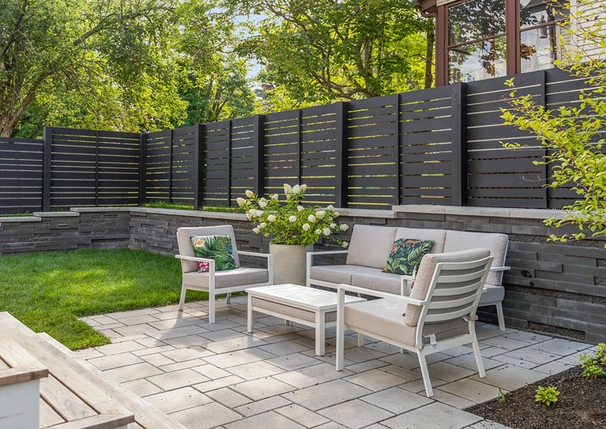Contemporary fence style
