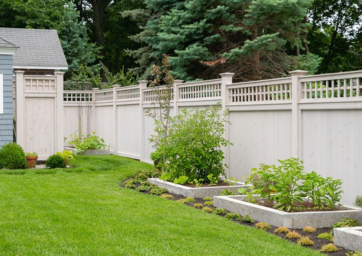 Privacy fence style